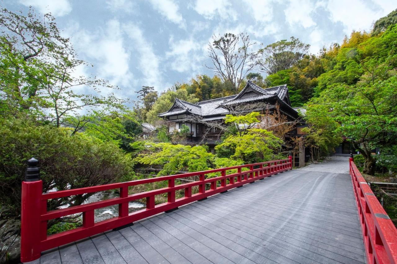 Fujiya Ryokan Yugawara Eksteriør billede